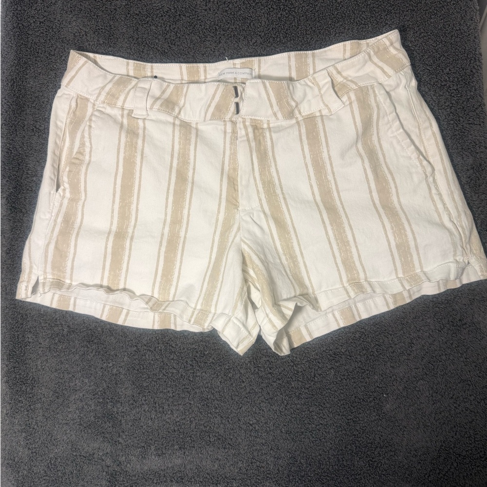 New York & Co Striped Tan and‎ Cream Women's Shorts